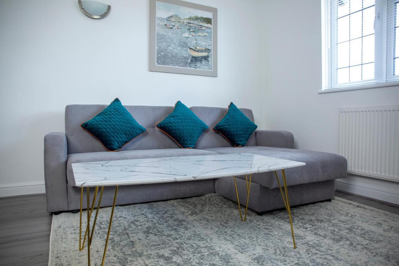 סטרטפורד-אפון-אבון Modern Townhouse Apartment With Free Parking And Wifi מראה חיצוני תמונה